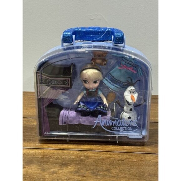 Disney Animator's Collection Elsa Mini Doll Play Set - Picture 3 of 7